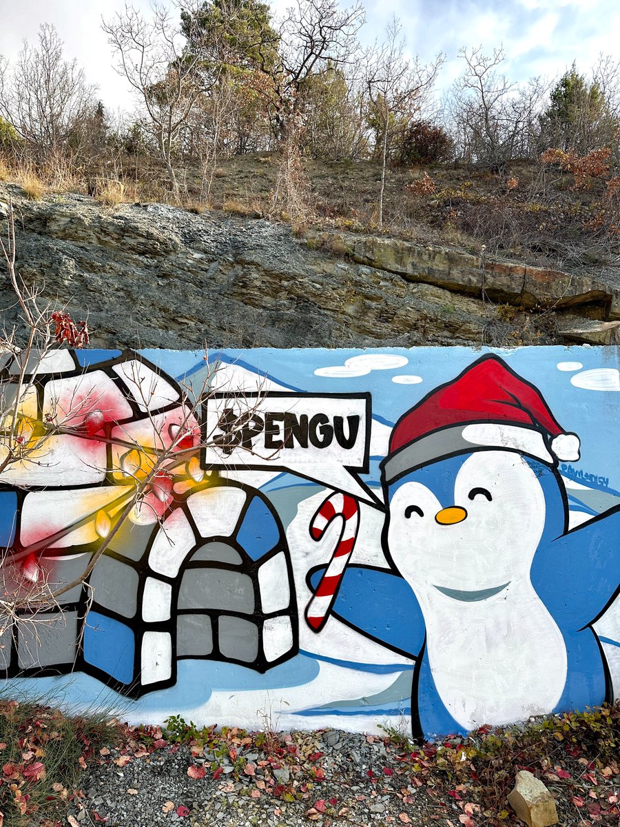 basedPavel's tweet photo. My new street art special for Christmas 2024 🎄
Upload such street art as NFT, let's stay it on blockchain forever! 
FREE MINT, unlimited supply, deadline 31.12.24 
Hope that you love it my @pudgypenguins @LilPudgys ohana 🐧
https://t.co/dzvzvvJy0Q