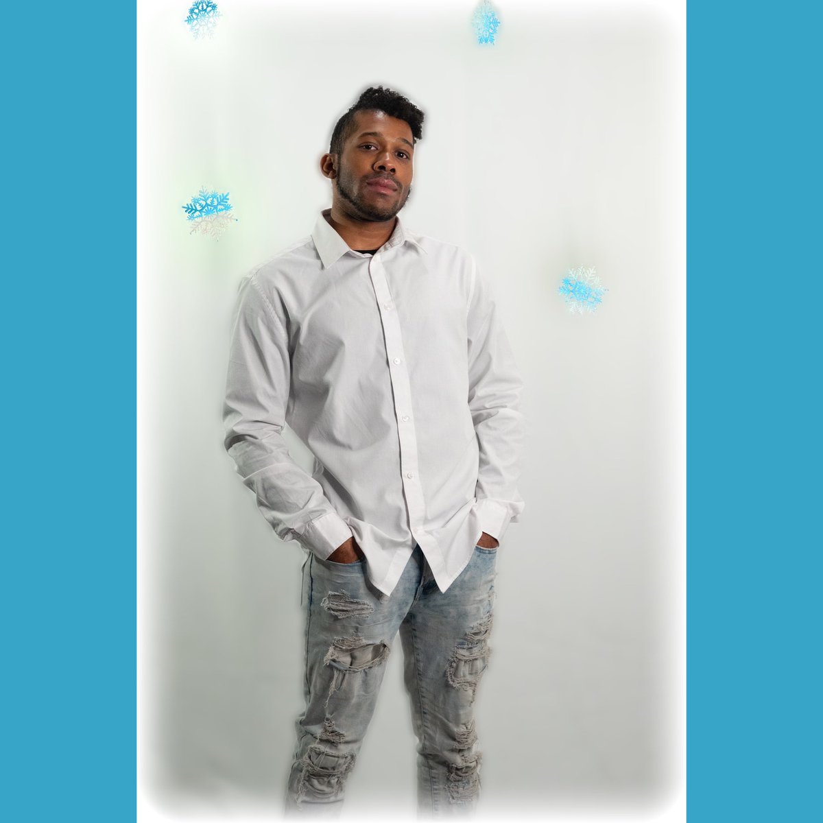 LoveForAllbnd's tweet photo. Member: Reach | Lead Guitarist
❄️
‘Snowflake’ out December 13th
❄️
#LoveForAll #Love #Band #Song #Original #New #Music #Artist #Group #Guitar #Vocals #Sing #Singing #Drums #Bass #Share #Snowflake #Promotwt #Trending https://t.co/yEjrP6eU82