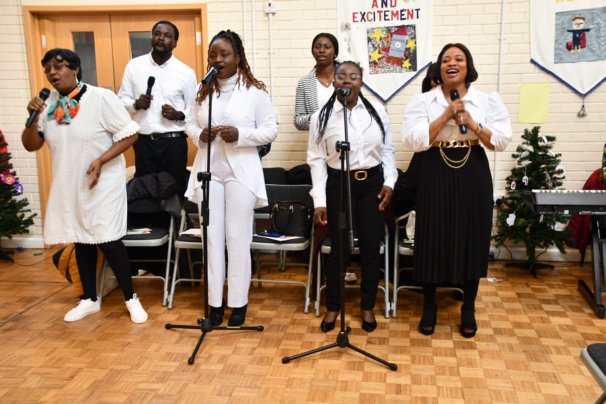 Wcibournemouth's tweet photo. Highlights from our PRE-SHILOH 2024 Encounter Service 3
Join us this week at Shiloh 2024 for an awesome time in God's presence. Your life will never be the same.
Bring a buddy
#Preshilohservice2024 #wcibournemouth #winnersworld #everwinningwisdom-shiloh2024 https://t.co/0pcIwYNVo5