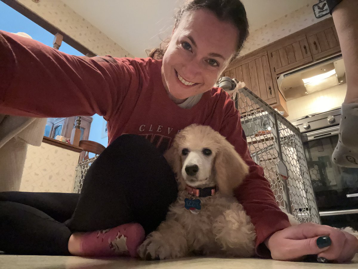 GarofaloWX's tweet photo. 🐾December 9🐾
I am thankful for the new addition to our family!
My mom adopted a standard poodle puppy, Isabella, or we call her Izzy for short.
Pets are such a blessing, and I look forward to visiting her and watching her from time to time ☺️
#25daysofgratitude https://t.co/Y5XJj5uvTZ