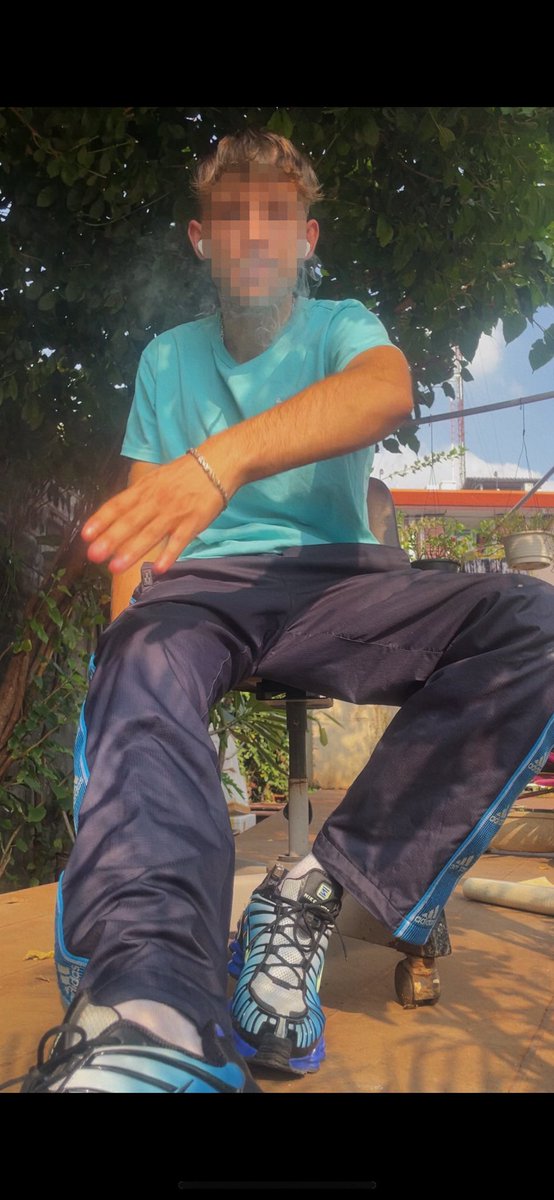 MasteRodriguezz's tweet photo. Wenn du einen Befehl nicht befolgst…

Bekommst du Fotze links, rechts bis ich dir deinen ungehorsamen ausgetrieben habe….🧎����‍💫

#socks #Nike #cigarette #Master #slave #drain #feet #sub #findom https://t.co/cCmuZXOMbo