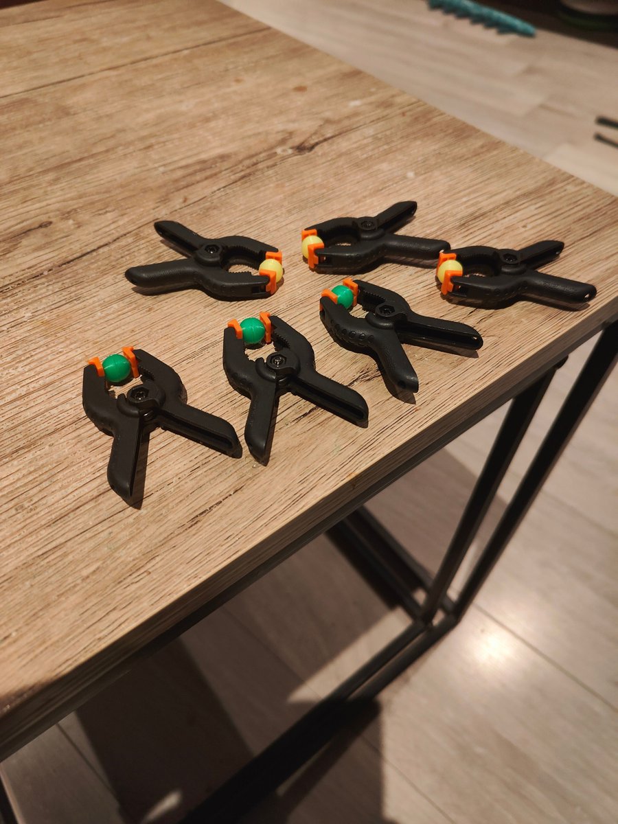 TheCraftyMaker's tweet image. In the process of creating a new 3D printable game. It's been a while since I designed one 😊 
I'm trying to get it ready before the end of this week.

#3ddesign #3dprinting #braingame