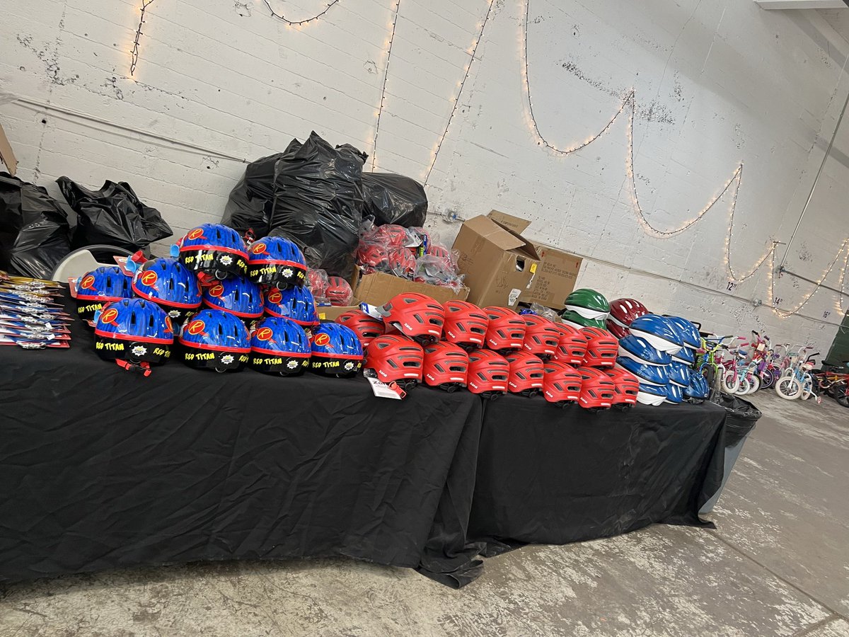 Atlanta Department of Transportation (@atldot) on Twitter photo <a href="/FB4KAtlanta/">FB4K Atlanta</a> partnered with the ATLDOT Safe Routes to School program to celebrate the 9th Annual Bike Giveaway. Providing over 400 bikes, helmets, and family resources to kids and families in need.
#atldot #saferoutestoschool #freebike4kids #movingatlantaforward <a href="/FB4KAtlanta/">FB4K Atlanta</a> partnered with the ATLDOT Safe Routes to School program to celebrate the 9th Annual Bike Giveaway. Providing over 400 bikes, helmets, and family resources to kids and families in need.
#atldot #saferoutestoschool #freebike4kids #movingatlantaforward