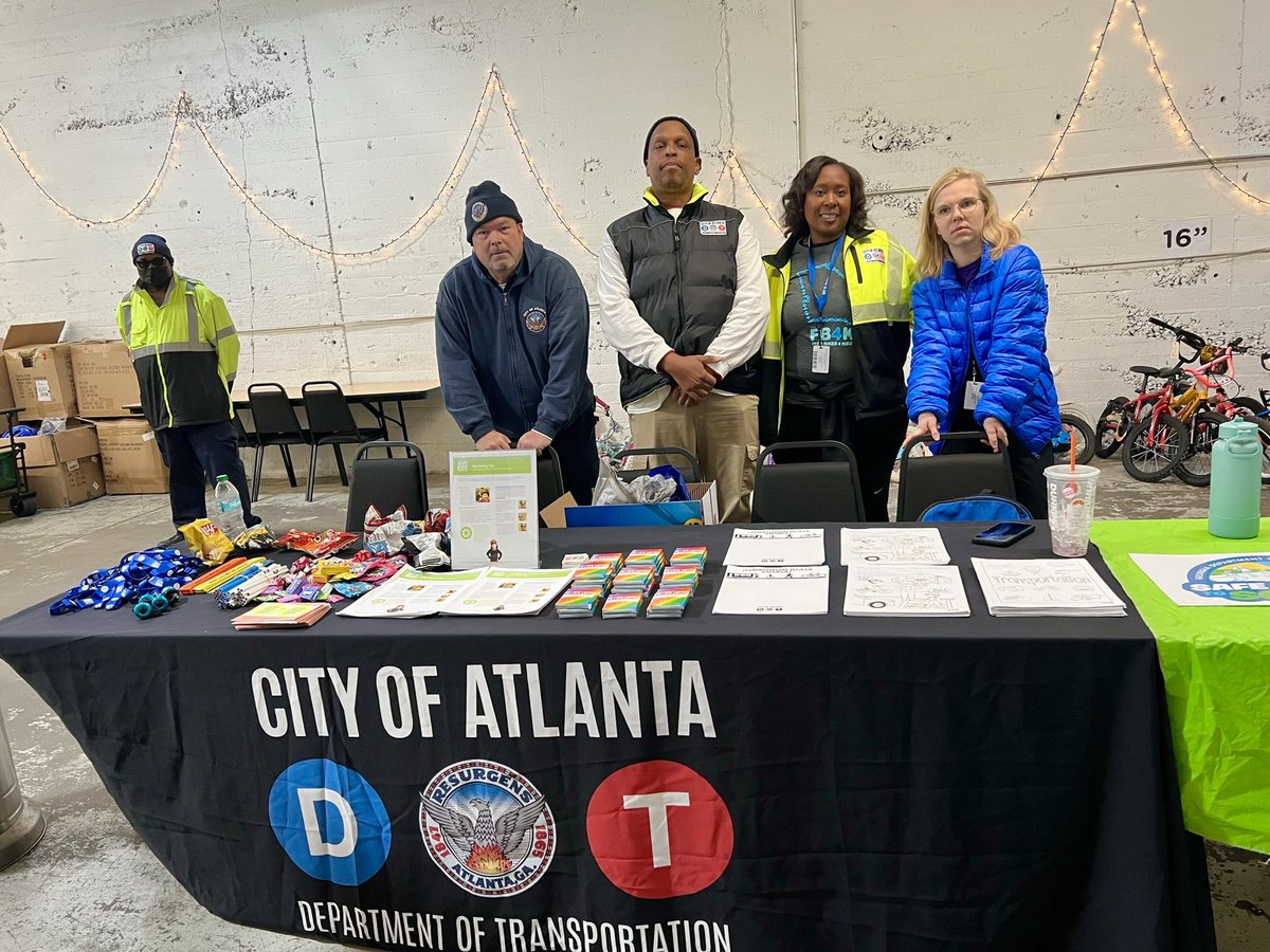 ATLDOT's tweet photo. @FB4KAtlanta partnered with the ATLDOT Safe Routes to School program to celebrate the 9th Annual Bike Giveaway. Providing over 400 bikes, helmets, and family resources to kids and families in need.

#atldot #saferoutestoschool #freebike4kids #movingatlantaforward https://t.co/30h38eNPAJ