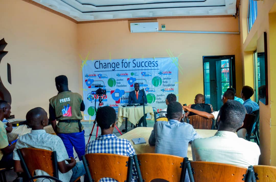 BuntuTv's tweet photo. #Burundi: La troisième édition de l'évenement #changeforsuccess qu'organise @USDMedia se tient ce 13 Décembre. Une occasion pour faire rencontrer les détenteurs de capitaux avec les jeunes ayant des idées mais sans moyens financiers.
@mincotim
@MinEACJSCBdi https://t.co/jLDUI3rIKM
