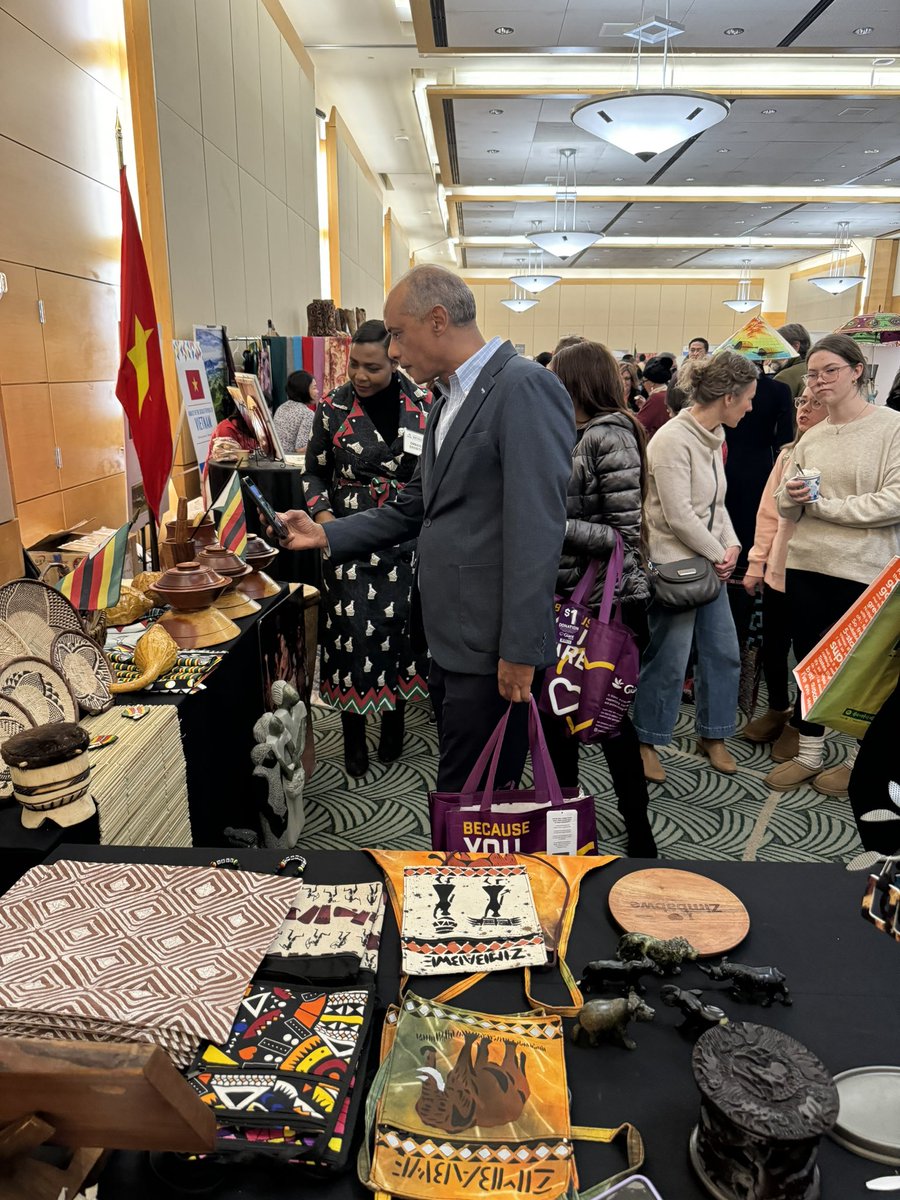 visitzim_usa's tweet photo. Winternational Embassy Showcase created platform for Zimbabwe to promote tourism, culture and connect &amp; create relationships with participants.
#Winternational #Zimbabwe #eventsmatter #SHOWCASE #Travel #visitzimbabwe https://t.co/Zo1Ak7ZFmU