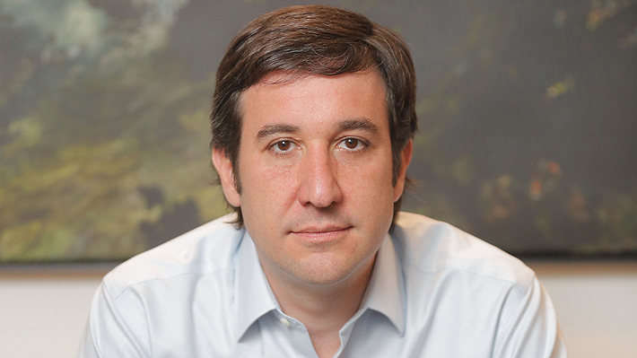 lady_magent4's tweet photo. Guillermo Ramírez aparte de ser un estúpido, tiene hasta la cara de weon. https://t.co/RY6FR8OM6v