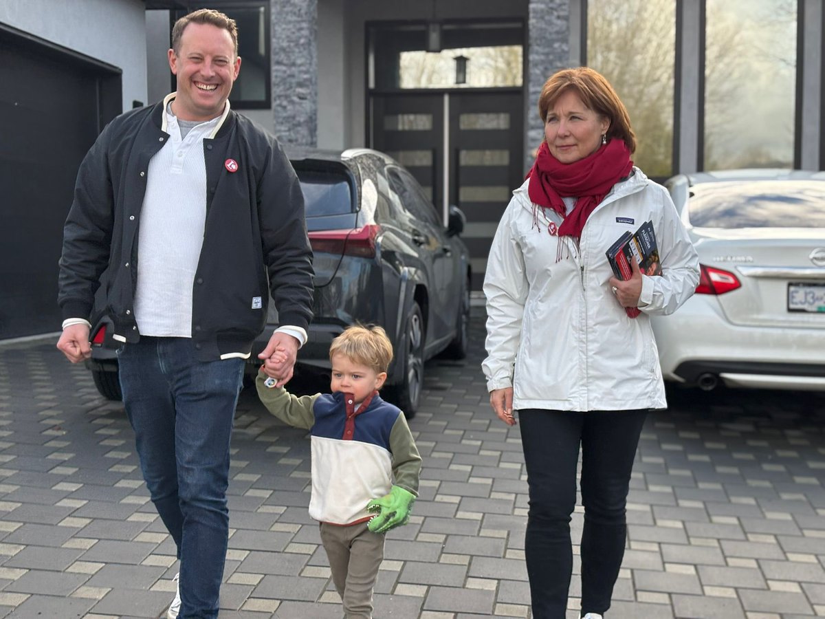 Christy Clark tweet media