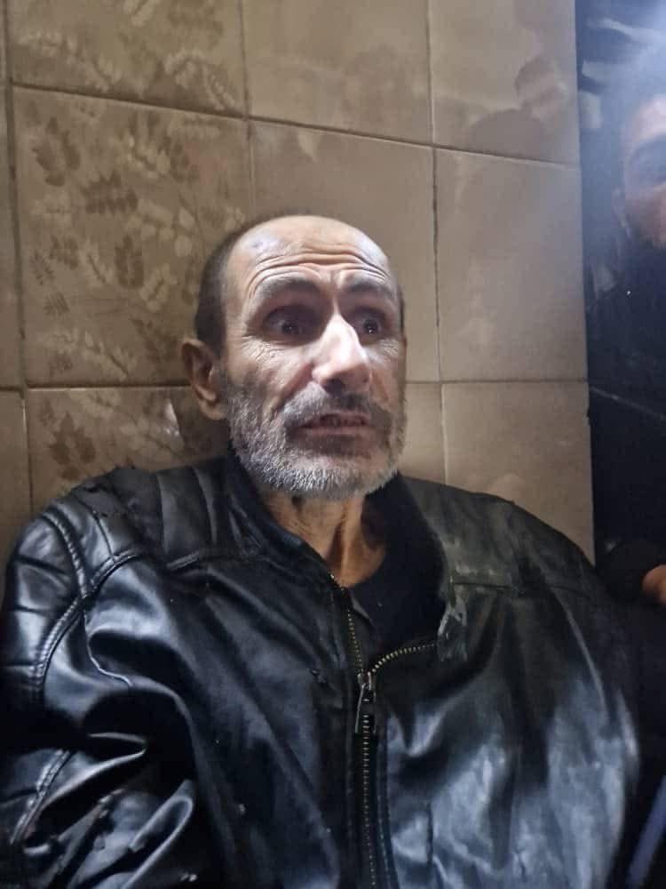 المعتقل الاردني في سجون الاسـد "البطاينـة" من إربد

حر بعد ٣٨ سنة.