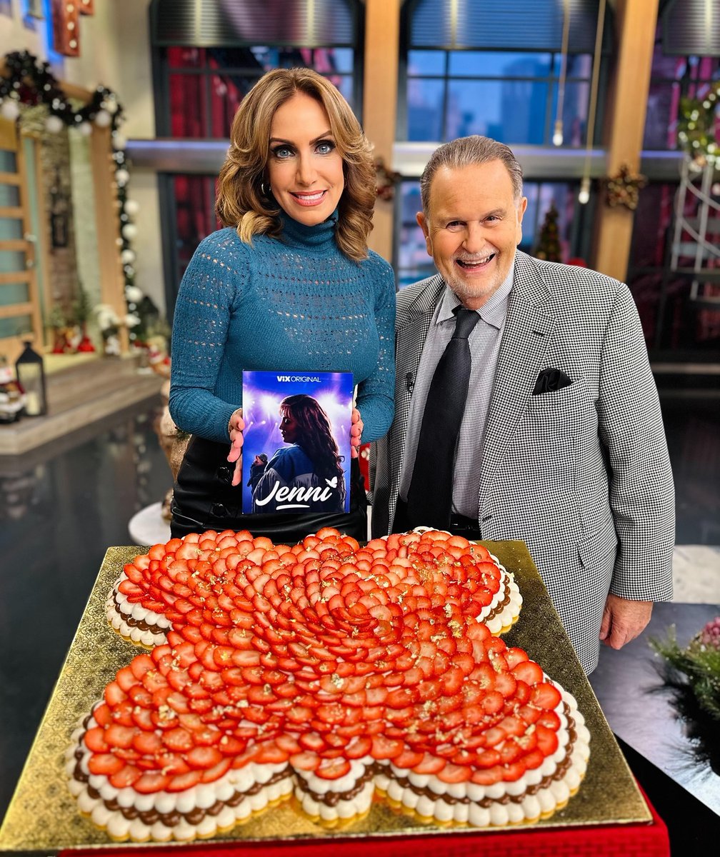 Gracias <a href="/ElGordoyLaFlaca/">elgordoylaflaca</a> for celebrating the premiere of #JenniTheMovie 🦋📽️🍿 #jennilapelicula