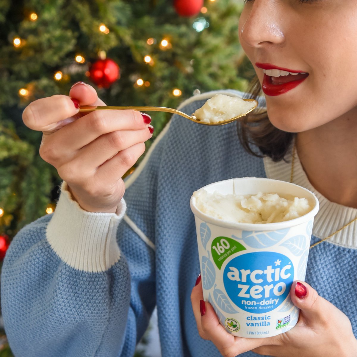 MyArcticZero's tweet photo. TBH it’s never too cold ❄️ for Arctic Zero 😌
.
.
.
#arcticzero #vanillaicecream #plantbased #vegan #icecream https://t.co/M9WeubdiSx