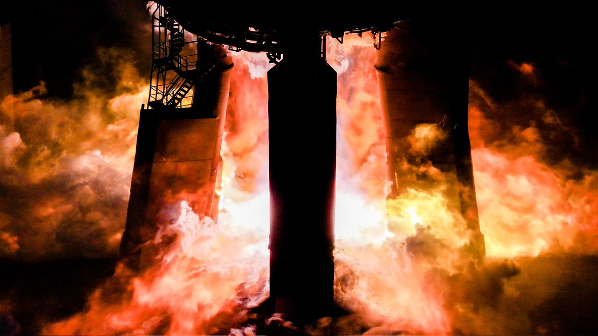 LMadgit's tweet photo. @SpaceX "I stared into hell, and hell stared back" https://t.co/8MlSflAo7W