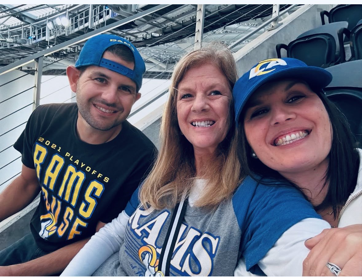 NKaravedas's tweet photo. That day when you had the chance to hang out with your adult children ๐๐๐
#Family #ExperiencesOverThings #WereBlessed #LoveThem @JKaravedas https://t.co/1xOFOelNSW