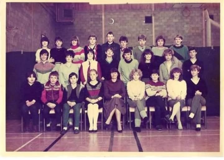 HistoryPegg's tweet photo. For a bit of fun. This is my #school class photo from 1983 I think. #HighGreen Comprehensive #Sheffield. I'll let you try to spot me. I do wonder what happened to this group. I'm not in touch with any of them but at least one of them went on to do some amazing music things. https://t.co/NnJ2ayt4LB
