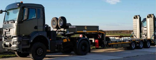 pascalbtr's tweet photo. Le @25eRGA a renouvelé son parc d'ensembles semi-remorques, pour le transport de ses engins de travaux publics 👍
4 tracteurs routier MAN TGS et semi 3 essieux Louault, même fournisseur que pour les SR du #PEBS... 😉
📷 LinkedIn 25eRGA https://t.co/vmyXGtnh0R