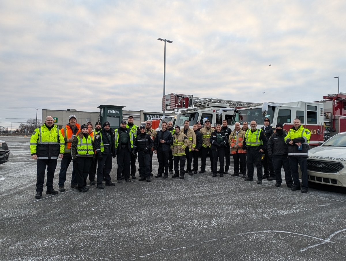 DESSERCOM tweet media