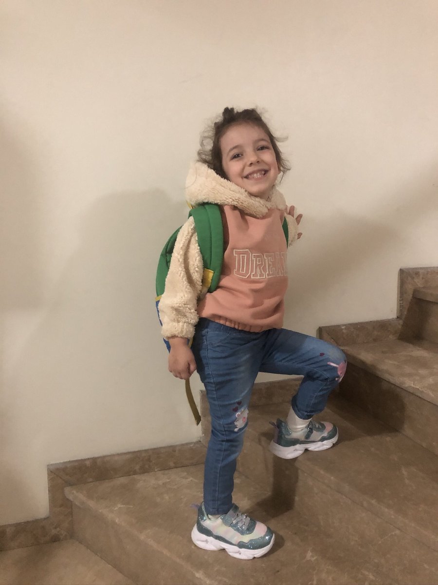 “Erkekler kafadan biraz eksik galiba, baba…” - Leyla (4)