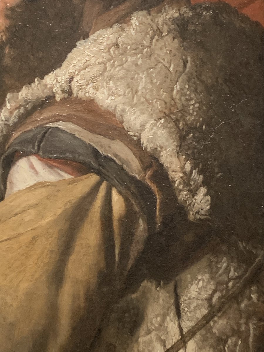 Impresiona el amor por lo material. Sea carne humana, tela o piedra, Ribera se acerca y exprime las texturas hasta que nos gritan. Fijaos estas cuatro prendas blancas, cada una de un tejido.