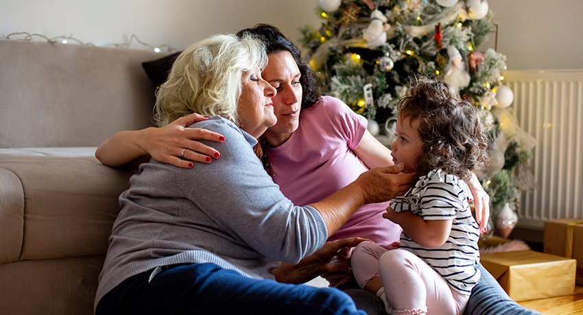 UTPhysicians's tweet photo. Caregiving during the holidays can be fulfilling, but it can also feel overwhelming. Between festive obligations and caregiving responsibilities, itβs easy to overlook your well-being. Crystal L. Walter, a licensed clinical social worker at #UTPhysicians, highlights the importance of setting boundaries, practicing self-compassion, and creating moments of peace. π
Explore simple tips to help you embrace the season while caring for others. https://t.co/DnXaNAr44v π
#CaregiverSupport #HolidayWellness #Caregiving #SelfCare