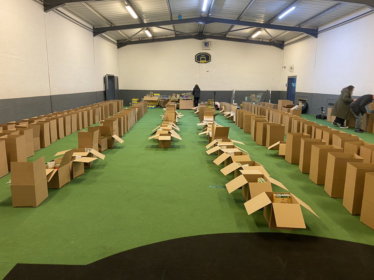Port Vale Foundation (@pvfcfoundation) on Twitter photo 📦 A busy morning packing our Christmas Food Hampers today with our Education Squad from <a href="/SOTCollege/">Stoke on Trent College</a> helping out!
🚙 These will be delivered to families across Stoke-on-Trent next week as part of our Christmas Appeal!
🙏 Find out more in the link below ⤵️
Find out more here 📦 A busy morning packing our Christmas Food Hampers today with our Education Squad from <a href="/SOTCollege/">Stoke on Trent College</a> helping out!
🚙 These will be delivered to families across Stoke-on-Trent next week as part of our Christmas Appeal!
🙏 Find out more in the link below ⤵️
Find out more here