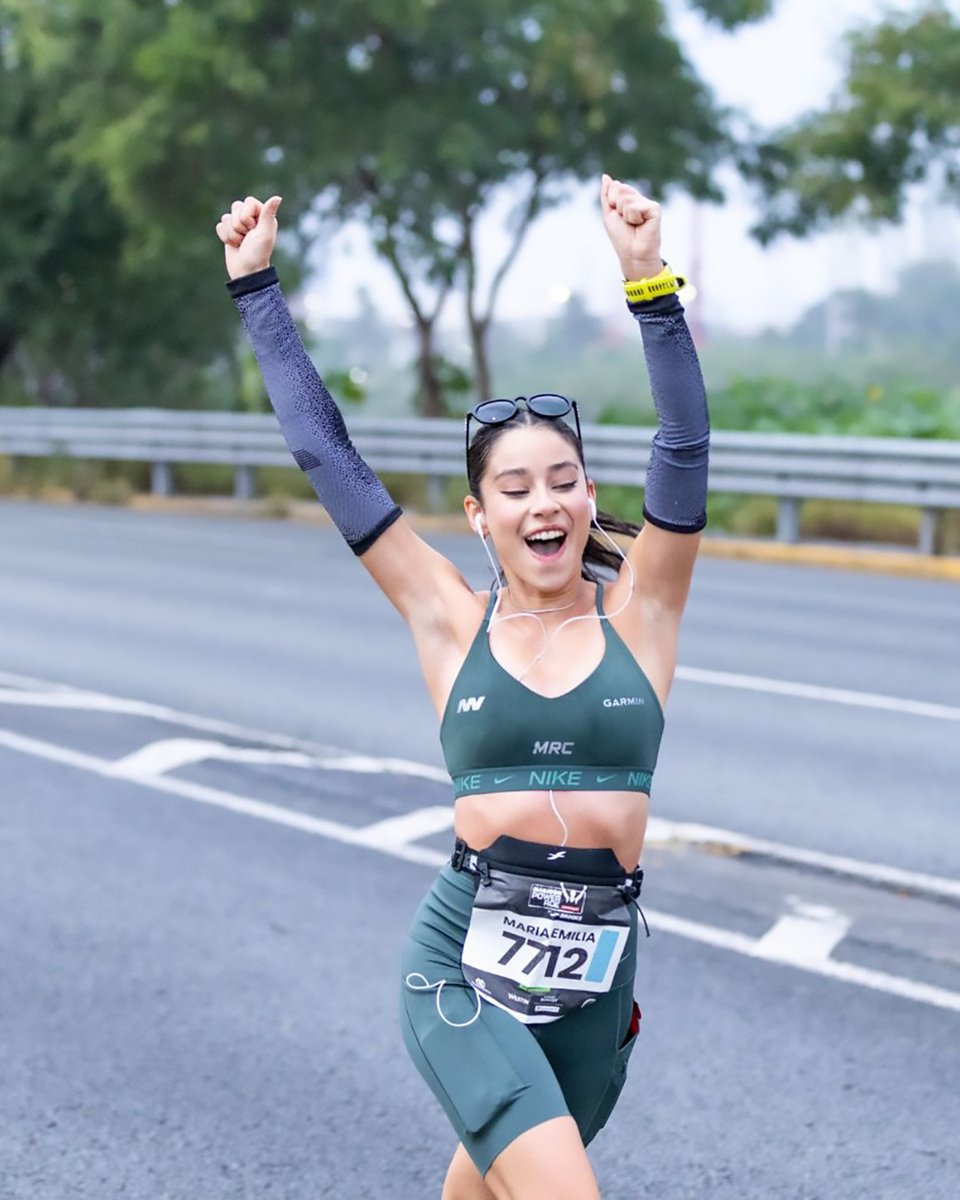 GarminMexico's tweet photo. 🏅 Lunes de compartir ¡Medal Monday! Muchas felicidades María Emilia @mariaemiliamtz
Maratón Powerade Monterrey. #42K
#Forerunne965
#ForerunnerForRunners
#BeayYesterday
#MedalMonday
#LunesDeMedalla https://t.co/rKcDYOdkS7