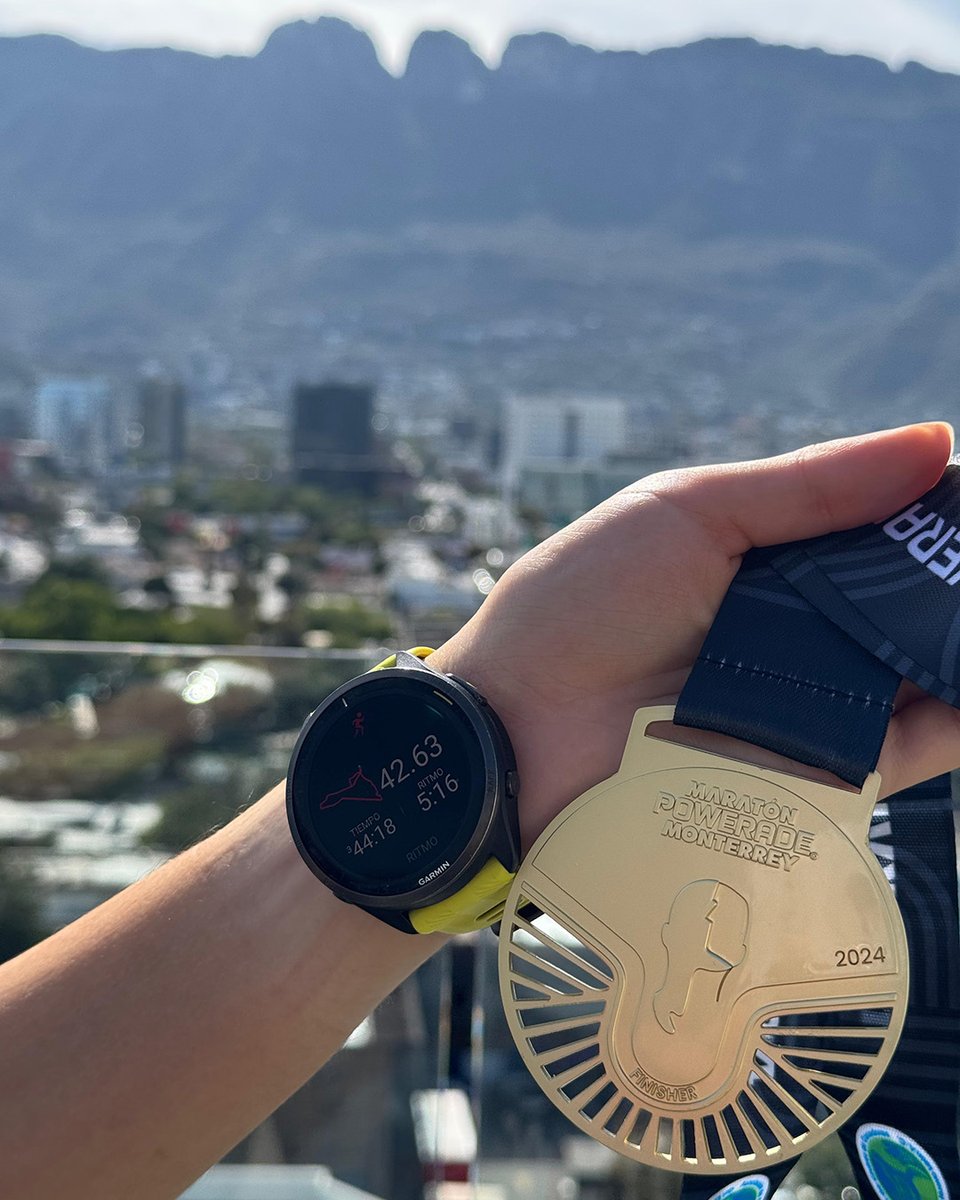 GarminMexico's tweet photo. 🏅 Lunes de compartir ¡Medal Monday! Muchas felicidades María Emilia @mariaemiliamtz
Maratón Powerade Monterrey. #42K
#Forerunne965
#ForerunnerForRunners
#BeayYesterday
#MedalMonday
#LunesDeMedalla https://t.co/rKcDYOdkS7