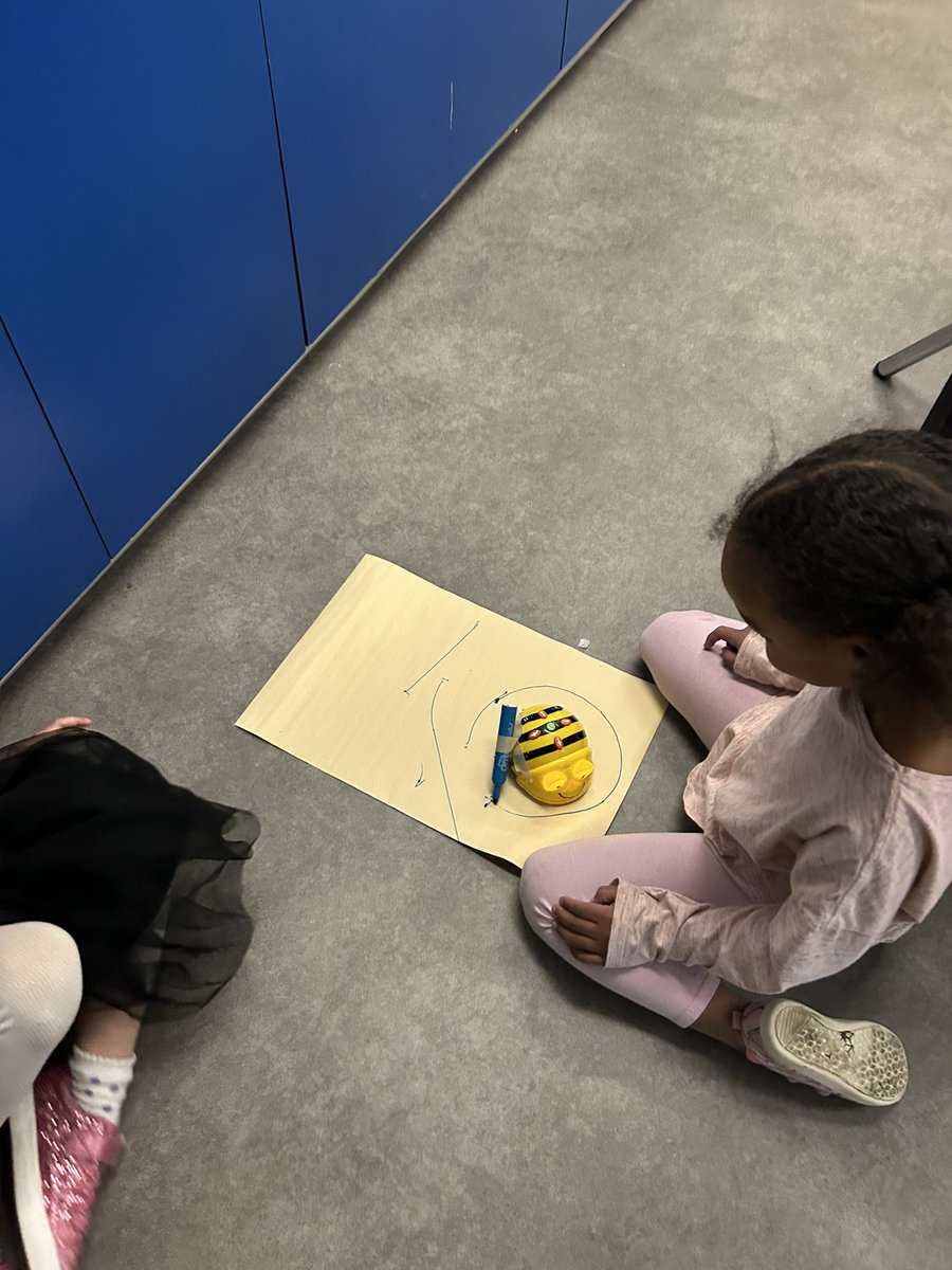 MissLEmmanuel's tweet image. Beebot art! We used our beebots to code different art pieces!🐝🎨
•
@OttCatholicSB @SMYocsb @ocsbArts #ocsbMath #ocsbCodes #ocsbArts