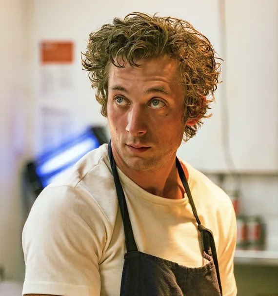 DiscussingFilm's tweet photo. Jeremy Allen White has reportedly been cast as Rotta the Hutt in ‘THE MANDALORIAN &amp; GROGU’

(Source: https://t.co/mFyfOEbJTp) https://t.co/ggTv3sbkww