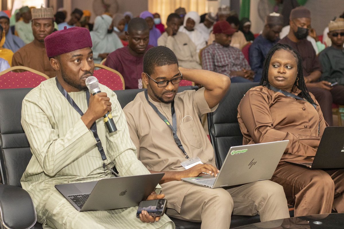 Farouq_Siyi's tweet photo. 07/12/24

I was opportuned to serve as one of the three Judges in Hackathon series as part of the 3MTT Bauchi Impact Summit to mark the completion of the training course for the Cohort 2 of the program. 

#community #communityfirst https://t.co/pf5LeoVuHf
