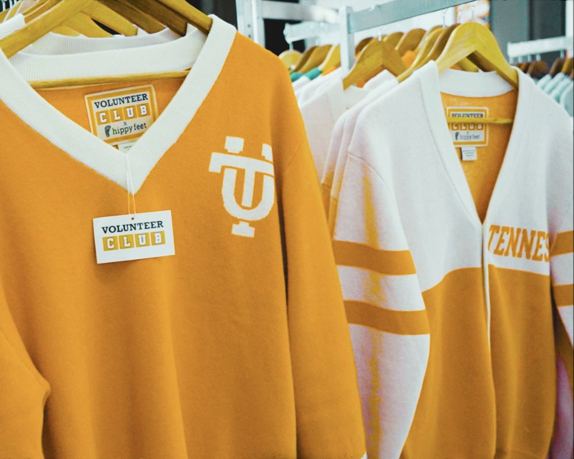 Thredsinc's tweet photo. Explore the exclusive @thevolclub collection, crafted in collaboration with @ragabondstudio and @hippyfeetsocks. Designed for fans, built for comfort. Available now @thevolclub #WeDoMore #VolsStyle #CustomApparel #TheVolClub https://t.co/BvOxqsOLqY