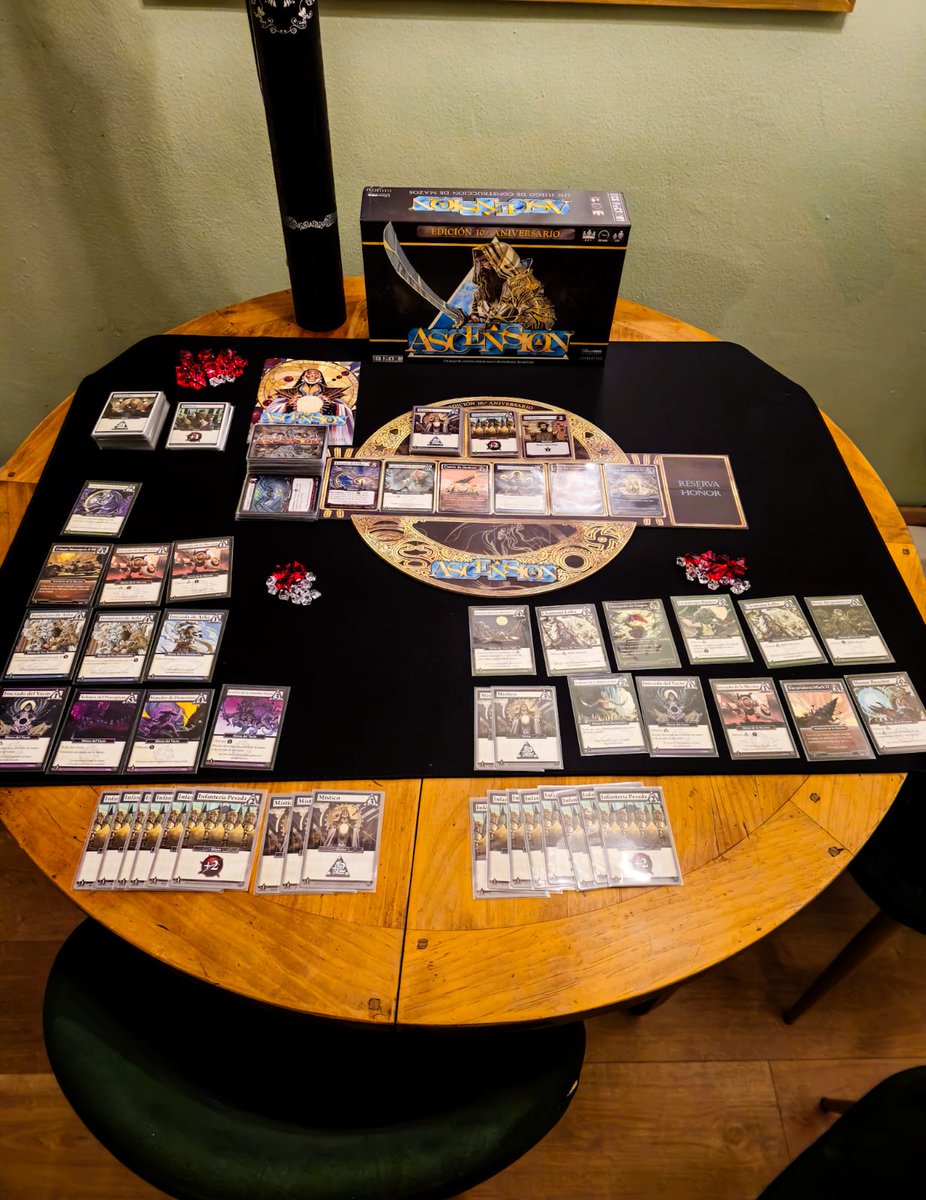 ZonaBoardGames's tweet photo. Que bien ha envejecido Ascension, son ya más de 20 partidas las que llevo y no me canso de reejugarlo.
Deckbuilding puro en esta edición 10 aniversario, una joya.
Para vosotros cual es el mejor Deckbuilding, os leo 👀
#tcgfactory
#ascension
#bbg
#boardgame https://t.co/XIVaTmvTqE