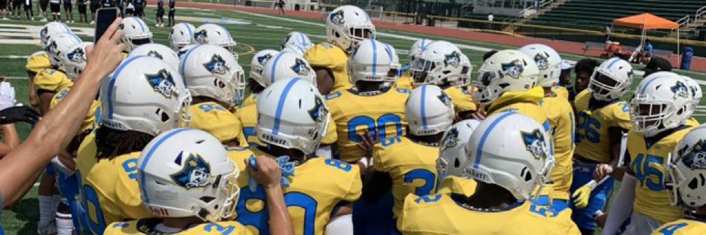 Recruit the BEACH we still have 2025 and portal prospects available! Our phones have been on 🔥🔥🔥 the past few weeks! Don’t miss out on the best available in the country! #4TheCulture 🏝️