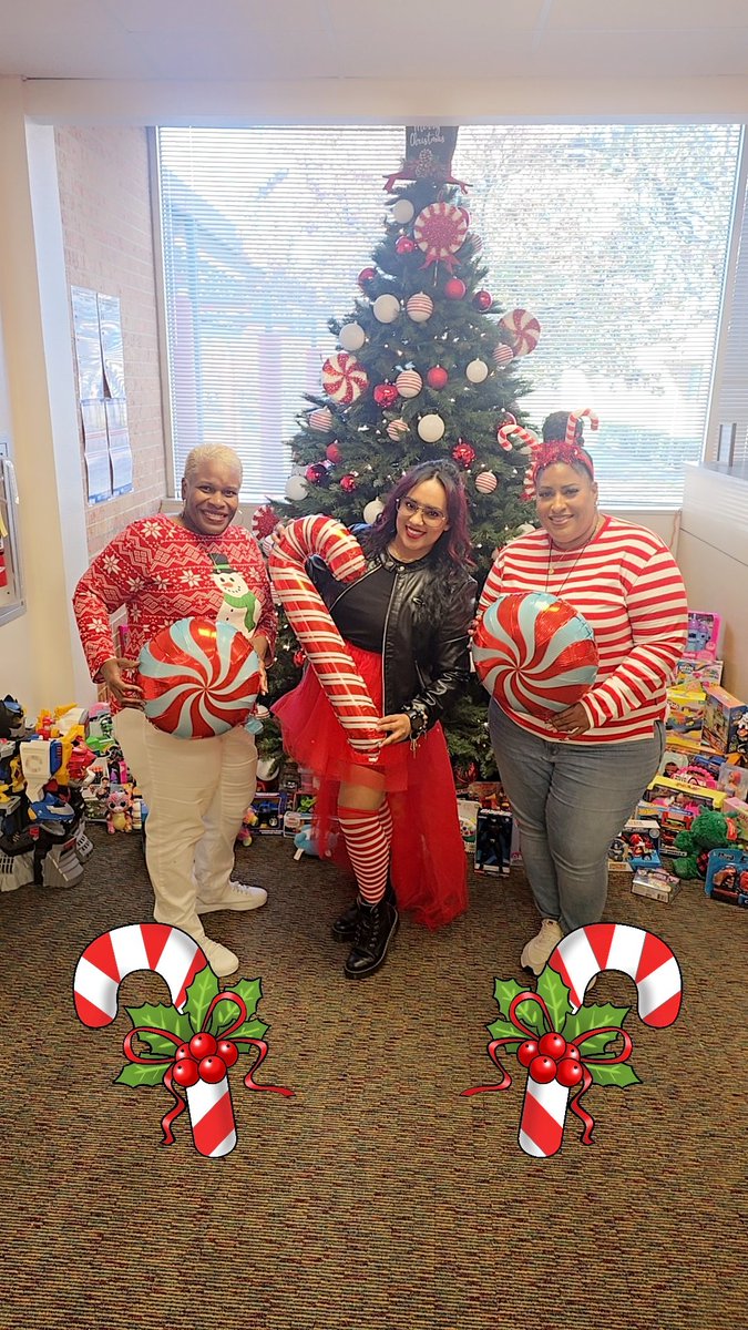 Guapa86's tweet photo. Day 3: Dress like a Candy Cane.The #12DaysofHoliday #CandyCaneDay! #JODsquad @JODavisES1 https://t.co/UAuQEygtVK