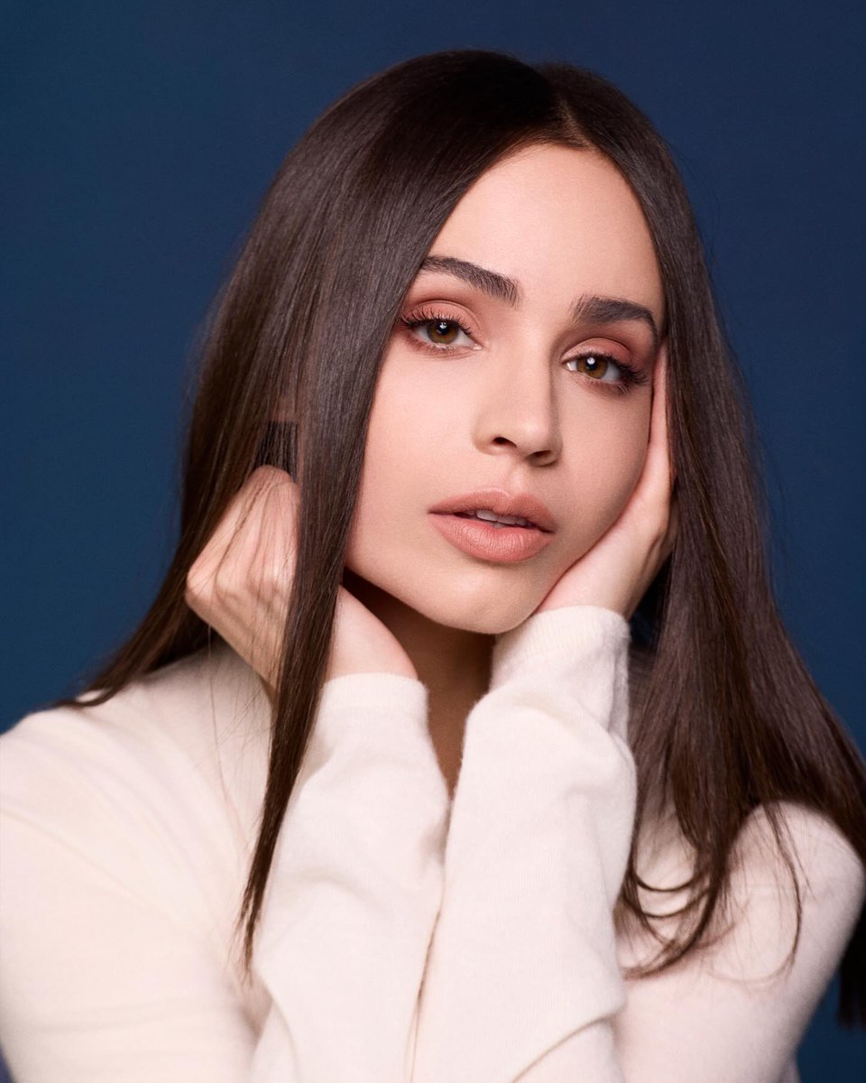 "I love what i do so profoundly [...] it's so much more that what i do, it's who i am [...]  so i couldn't exist whitout this"

Sofia Carson about movie, music and storytelling for <a href="/extratv/">ExtraTV</a>