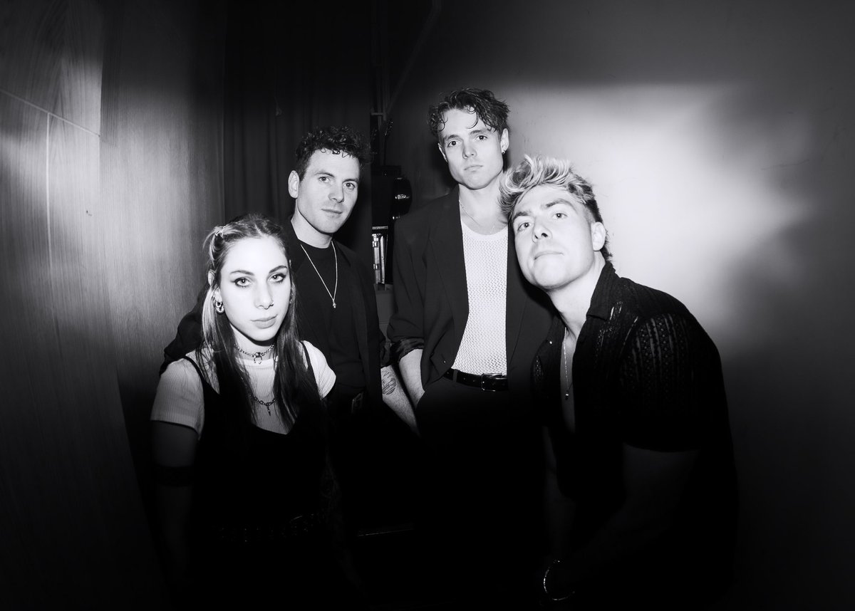 We’re so buzzing to announce Nao as the new bassist of DTV! Show her some love and give her a big welcome below. HWG 🖤💥x