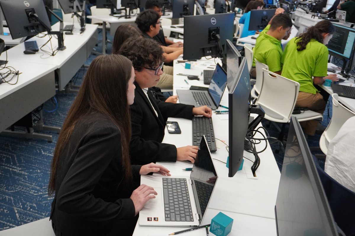 SpartanMagnet's tweet image. An incredible day of creativity, teamwork, and problem-solving at the CTE Innovate Challenge and we are beyond proud of our Spartans!
Congratulations to all and a huge thank you to our teachers for their time and dedication.
#AcademicExcellence #FutureReadySpartans