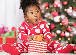 VisionMonday's tweet photo. Keeping Kids’ Eyes Safe This Holiday Season #TodaysRead #VMailWeekend https://t.co/p124hltk7I https://t.co/AqmkyNirrk