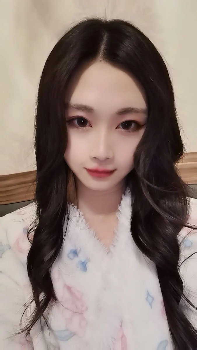 ennobaby1's tweet photo. 《我是伪娘，我做不了爱。》分享一下我的几个做爱失败小故事。第一次，和一个俄罗斯人，我们在一个小区，他来我家里，结果他直接戴套，没用润滑油，直接后入我，我的天，好痛，他��我很痛，就没插了，最后给他口射的，第一次被后入，失败。第二次，一个刚读大学的帅（有字数限制，下次分享第二次……） https://t.co/QmvIzUlF1f