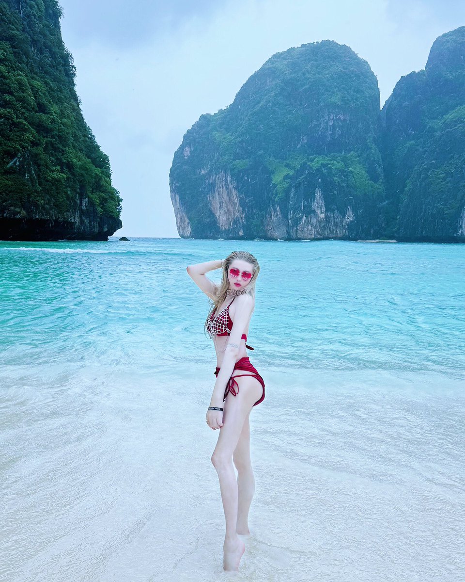 ennobaby1's tweet photo. 《我是伪娘，我做不了爱。》分享一下我的几个做爱失败小故事。第一次，和一个俄罗斯人，我们在一个小区，他来我家里，结果他直接戴套，没用润滑油，直接后入我，我的天，好痛，他��我很痛，就没插了，最后给他口射的，第一次被后入，失败。第二次，一个刚读大学的帅（有字数限制，下次分享第二次……） https://t.co/QmvIzUlF1f
