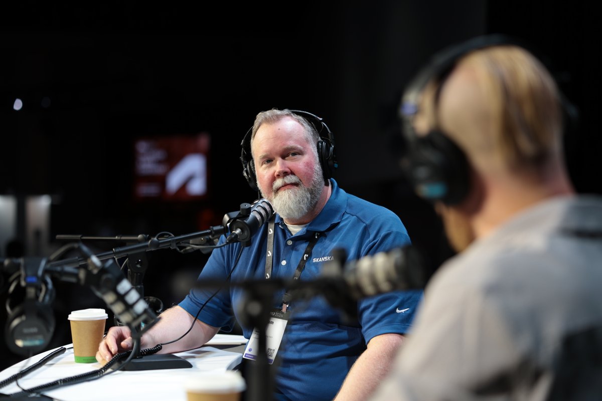 ADSK_Construct's tweet image. What role does mentorship play in overcoming the construction labor shortage?  

Join us in the latest #DigitalBuilder podcast episode as we chat with Graham Condit from @SkanskaUSA about the ACE Mentorship Program and the importance of real-world experiences for students.…