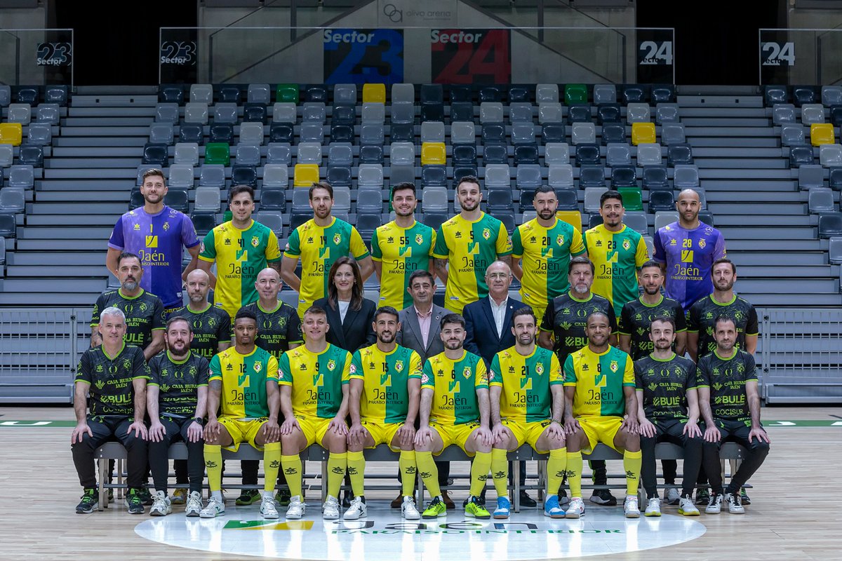 📸 La foto de 𝗳𝗮𝗺𝗶𝗹𝗶𝗮 𝟮𝟬𝟮𝟰/𝟮𝟬𝟮𝟱

💛 ¡Nos quedan muchas alegrías por vivir juntos!

#SomosJaén💛