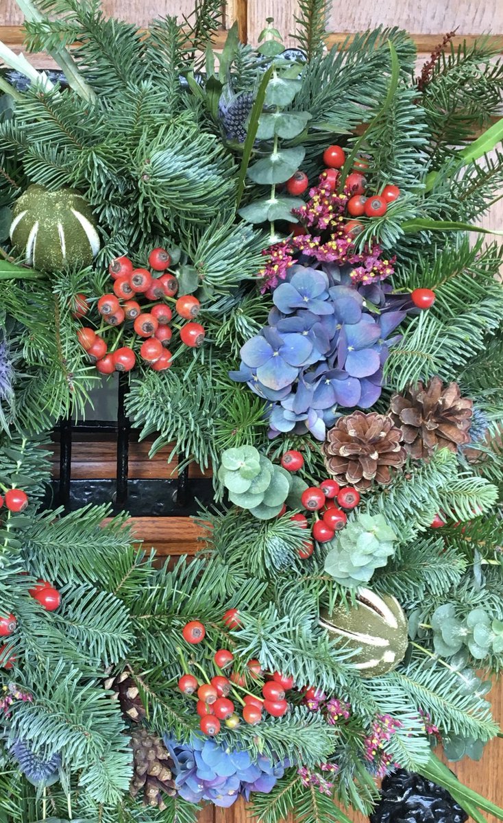 NdFloral's tweet photo. I still love this pic….my first ever floral arrangement …an Xmas wreath at a class despite not being well MH but led to me training to become a florist 6 years ago….now a hobby florist 🎄 https://t.co/tGHCsHlYXK