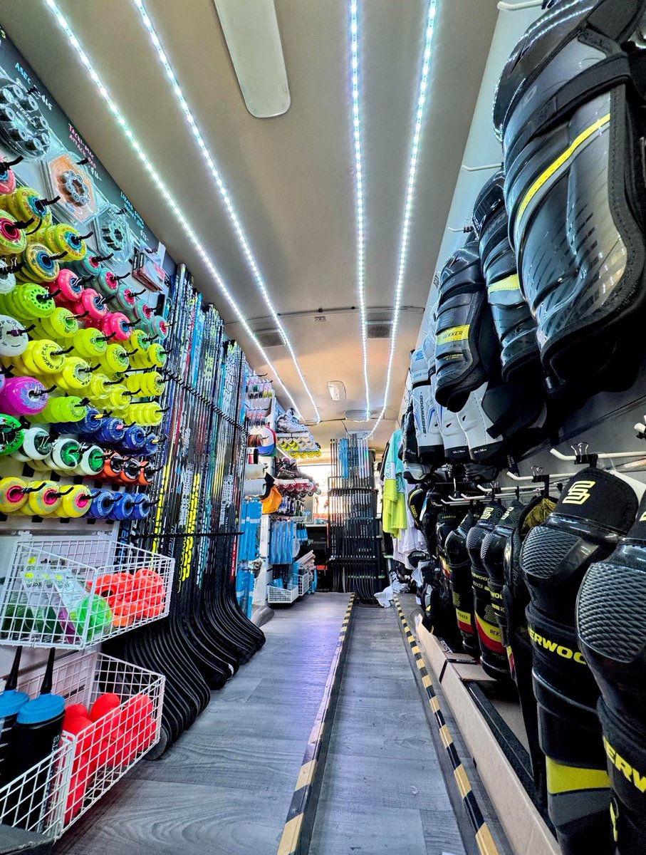 Mobile Roller Hockey Shop in Perth, Australia 🇦🇺 

This would be so clutch during summer Roller tourneys in the states. You wouldn’t have to try and find a hockey shop after a twig breaks. 🏒