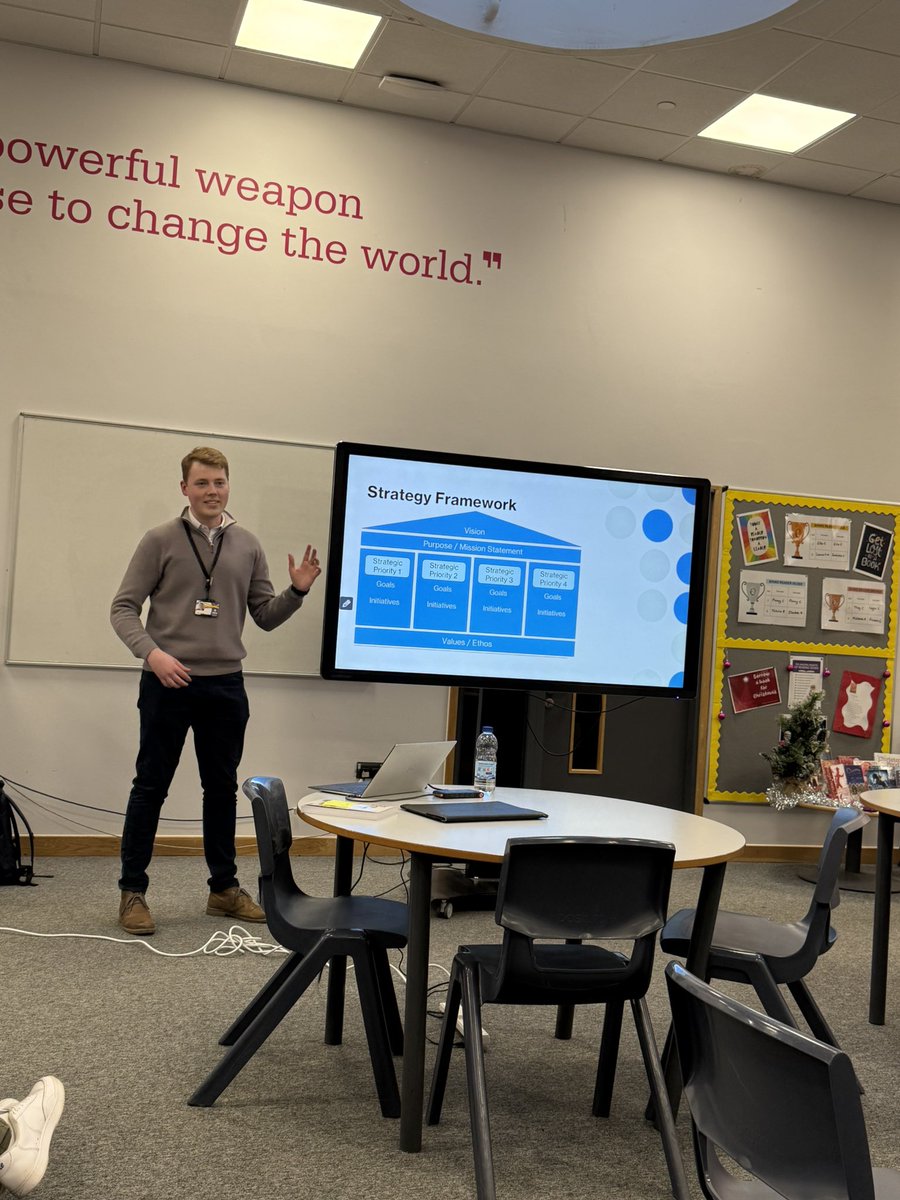 MsHarnetty's tweet photo. Brilliant training tonight from Matt Reah bringing together governors and SLT to think about the strategic vision for Nobel. @HFL_Education @ModernGovernor https://t.co/GCclT8pFc3