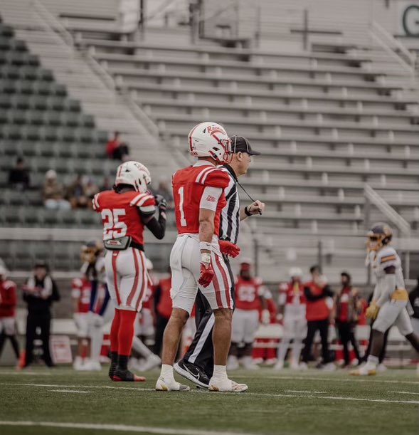 Xavier Gipson (@xaviergipson_) on Twitter photo I am extremely blessed to receive an offer from <a href="/Red_Raven_FB/">Coffeyville Football</a> ‼️ @coachmit11 @coachkosi @coachajlocke
<a href="/CoachJayrichIMG/">Justinn Richardson ✞</a> <a href="/CoachJuwanIMG/">Juwan Dowels</a> <a href="/CoachPondIMG/">Jeff Pond</a> <a href="/IMGAFootball/">IMG Academy Football</a> I am extremely blessed to receive an offer from <a href="/Red_Raven_FB/">Coffeyville Football</a> ‼️ @coachmit11 @coachkosi @coachajlocke
<a href="/CoachJayrichIMG/">Justinn Richardson ✞</a> <a href="/CoachJuwanIMG/">Juwan Dowels</a> <a href="/CoachPondIMG/">Jeff Pond</a> <a href="/IMGAFootball/">IMG Academy Football</a>