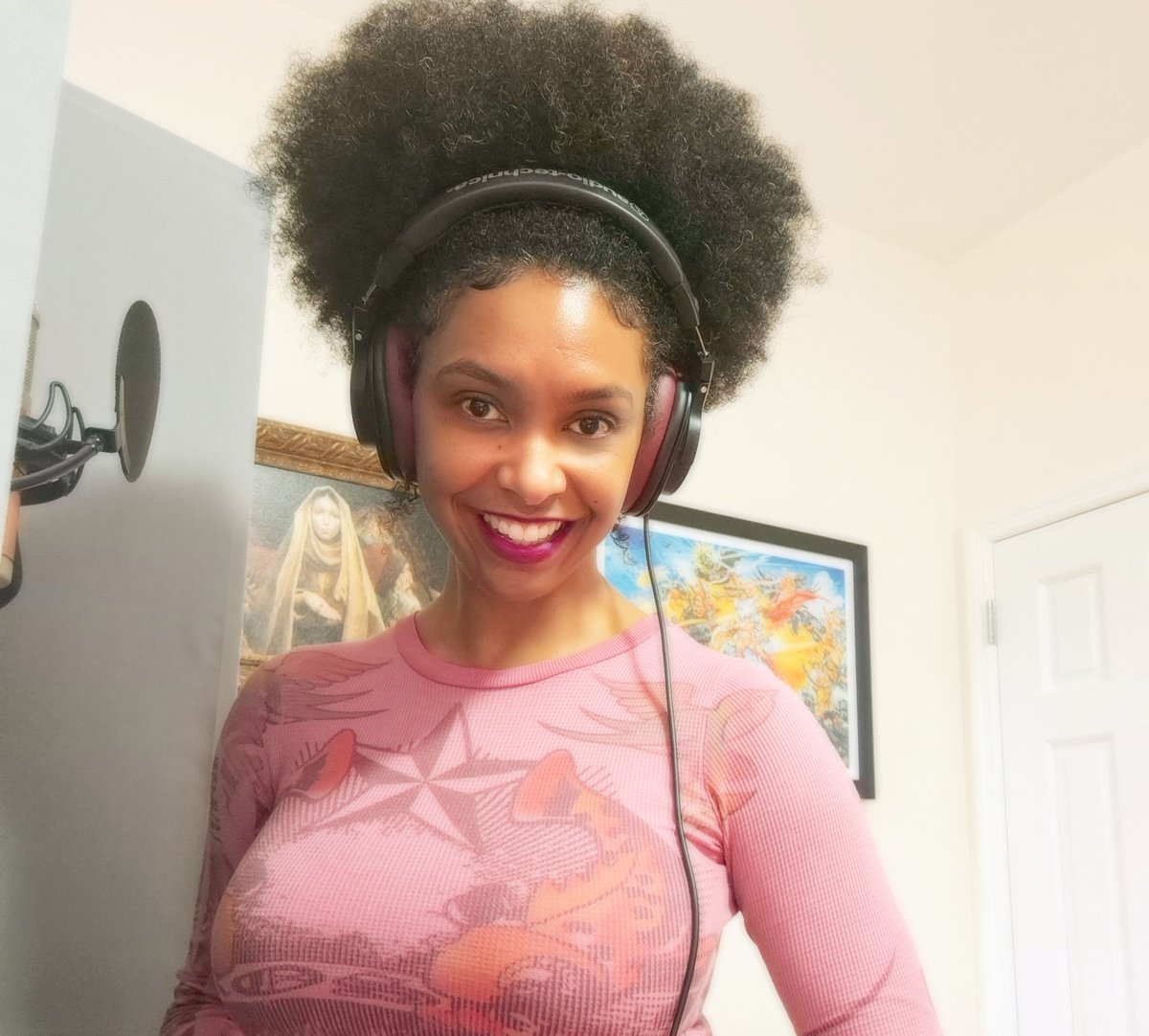 Jessie_Wagner's tweet image. Back at it! #recording #sessionsinger #afro #studio #explore