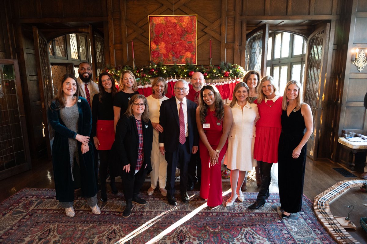 It was such an honor to attend the 2024 holiday open house @govmikedewine residence with my family and my new extended family #ohioteacheroftheyear cohort of 2025 @hcsd_ilc @hilliardschools @oheducation