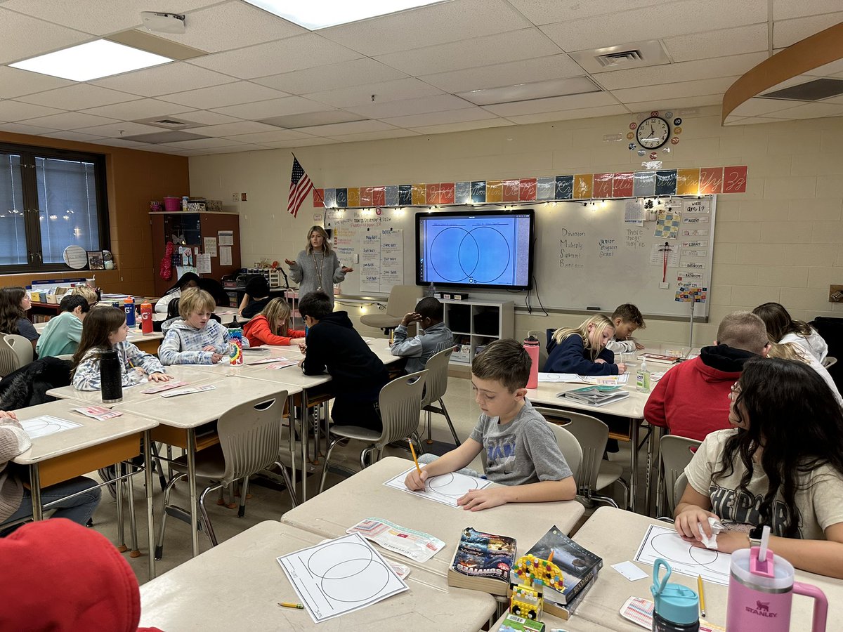 Language Arts at Bogan Elementary!  Mrs. Bryan’s class, working on the “Bookworms” lessons, and Mrs. Pittmans class learning about comparing and contrasting!  Nine days left of learning until holiday break!