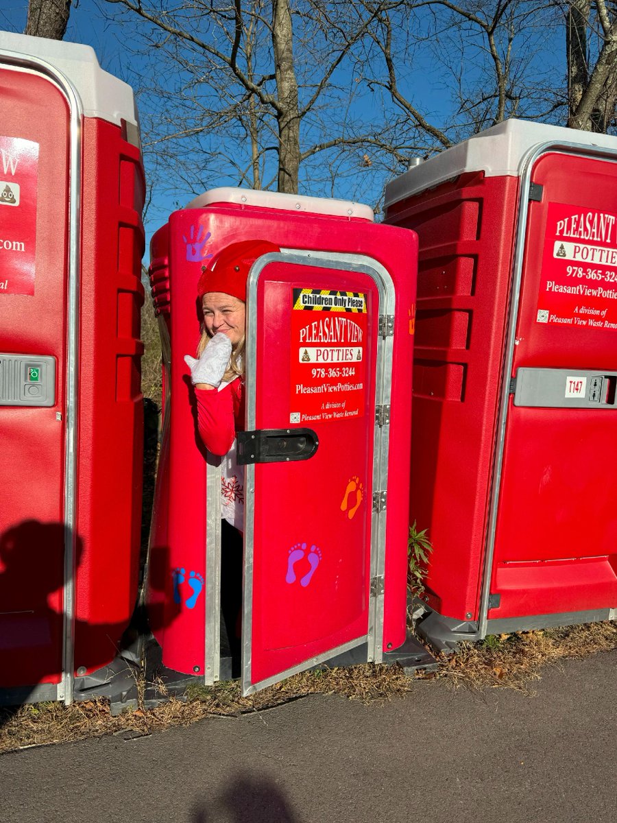 WhiteakerD45721's tweet image. When Rota Spring Farm closed, we thought it was the cold... but we found out it was Sprinkles the Potty Elf stinkin' up the port-a-potty! 😂💩 Now that’s a real winter shutdown! #ElfProblems #OopsieDaisy #TeamRed