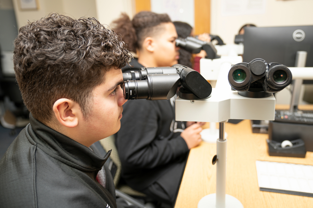 Our Red Sox Scholars had a great time visiting <a href="/BIDMChealth/">BIDMC</a> for a recent Career Exploration trip! Thank you to BIDMC and the Pathology Department for giving our scholars a behind-the-scenes look at your labs and educating them on the crucial work you do. 🩺🩹🏥
